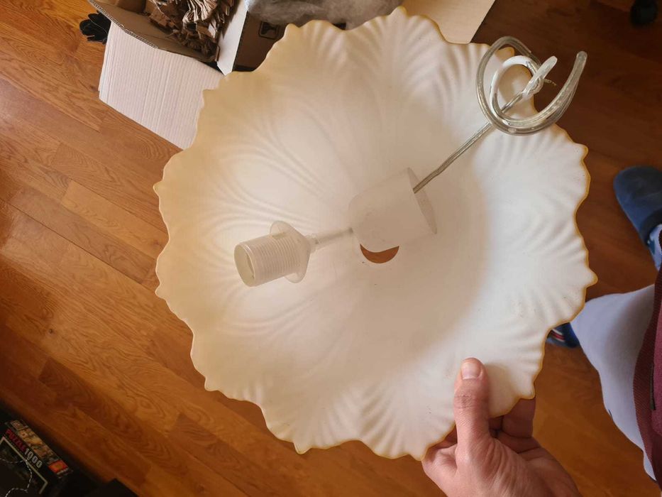 Продавам два броя осветителни тела