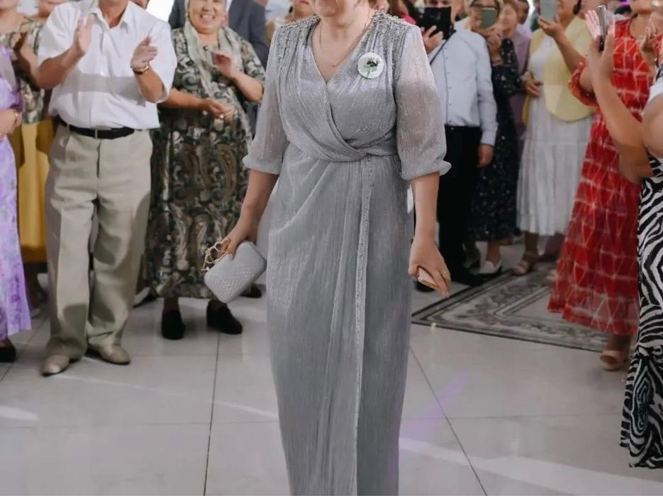 Нарядное платье на торжественные мероприятия