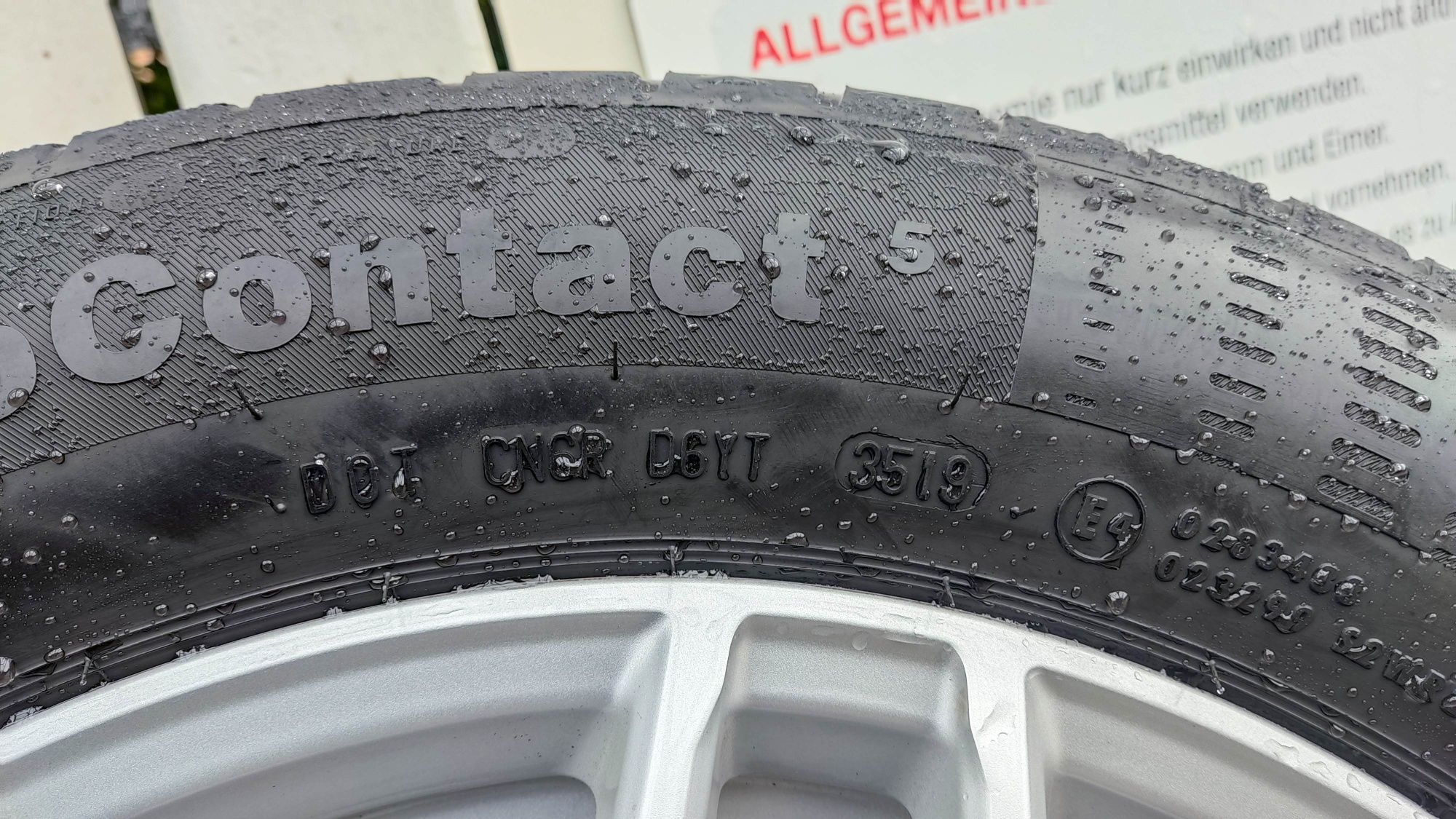 Vând jante 16" originale Alfa Romeo cu anvelope vară Continental