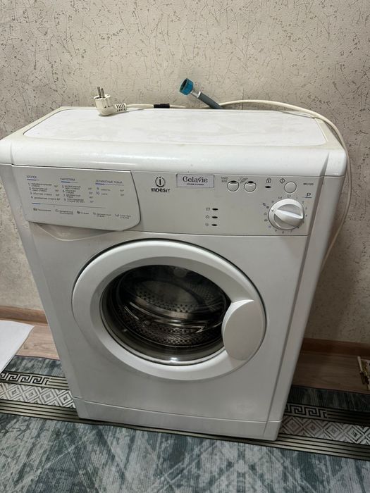 Продам машинку на запчасти