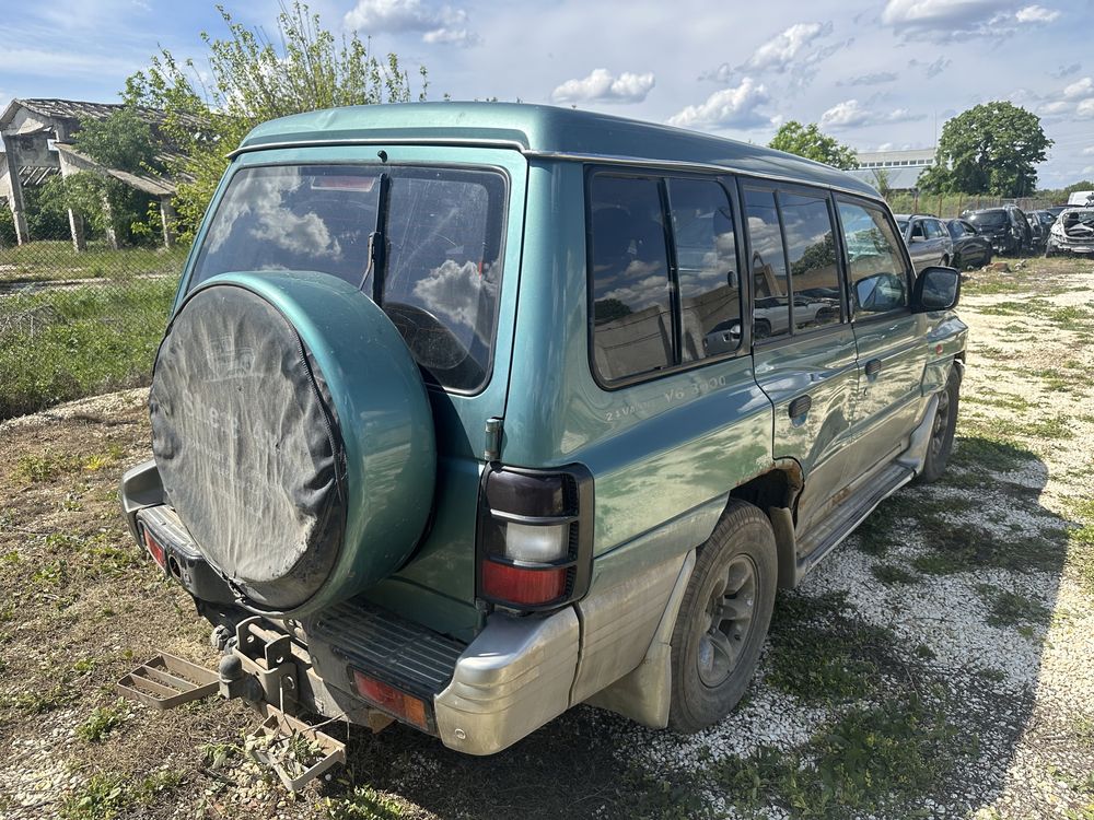 Mitsubishi Pajero на части