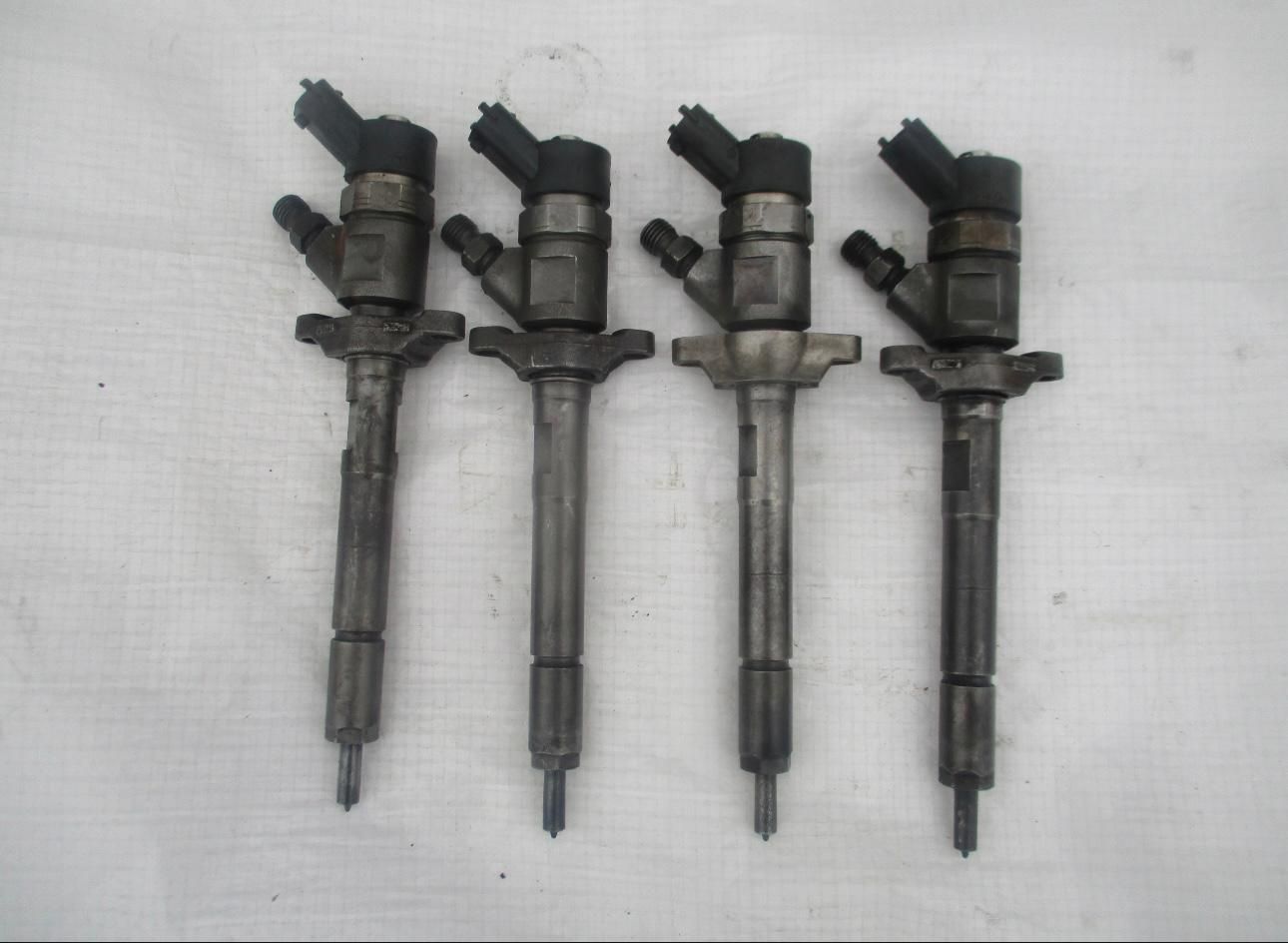 Injector Volvo C30 1.6 D 0445110259