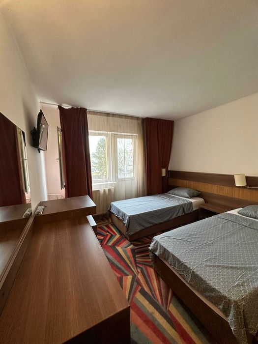 Garsoniere de închiriat /luna