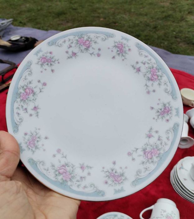 Порцеланов сервиз за чай и кафе