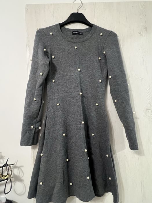 Рокля с перлички ZARA