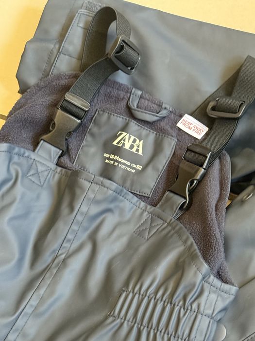 Комплект дождевик комбинезон 18-24 месяцев, 2-3,5 года фирма Zara