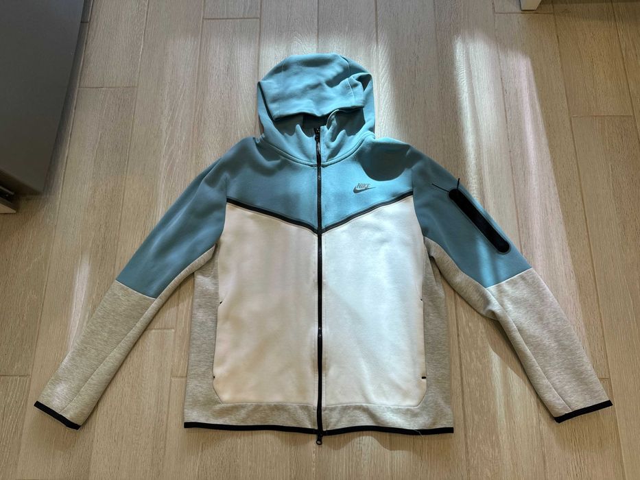 Nike tech baby blue