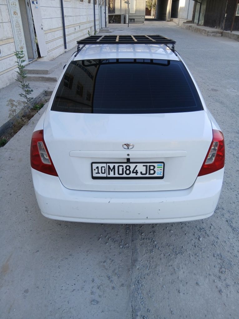 Lacetti sotiladi !