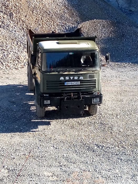 Vând camion basculabil (autobasculanta) astra iveco 4x4 cu echipament