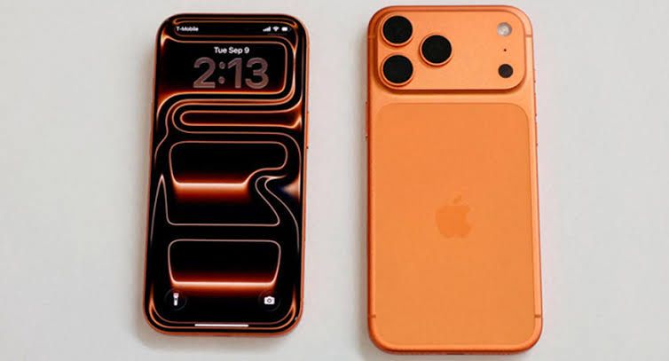 Iphone 17 Pro Cosmic Orange