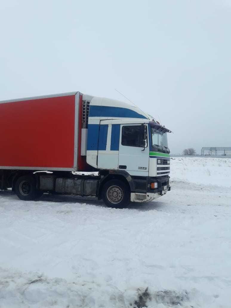 Продам тягач DAF