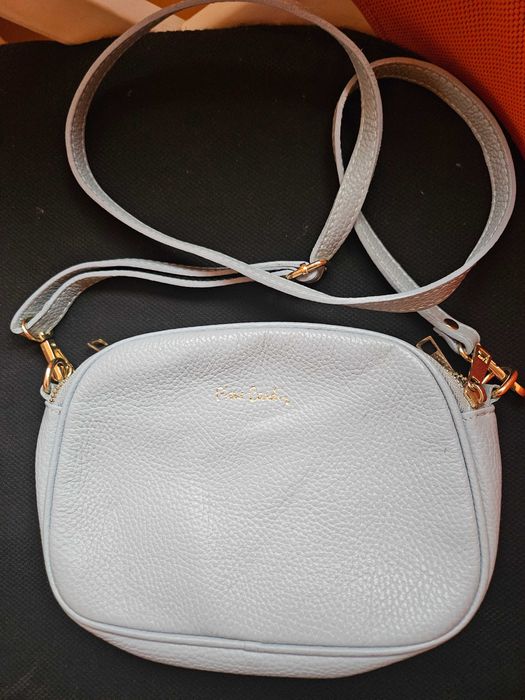 Кожена чантичка Пиер Карден