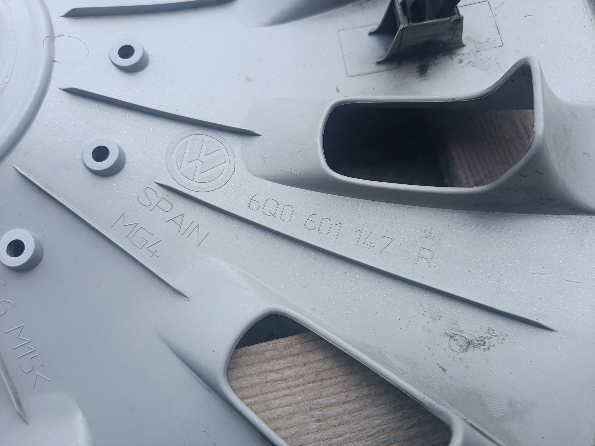 Оригинални тасове VW 16 цола