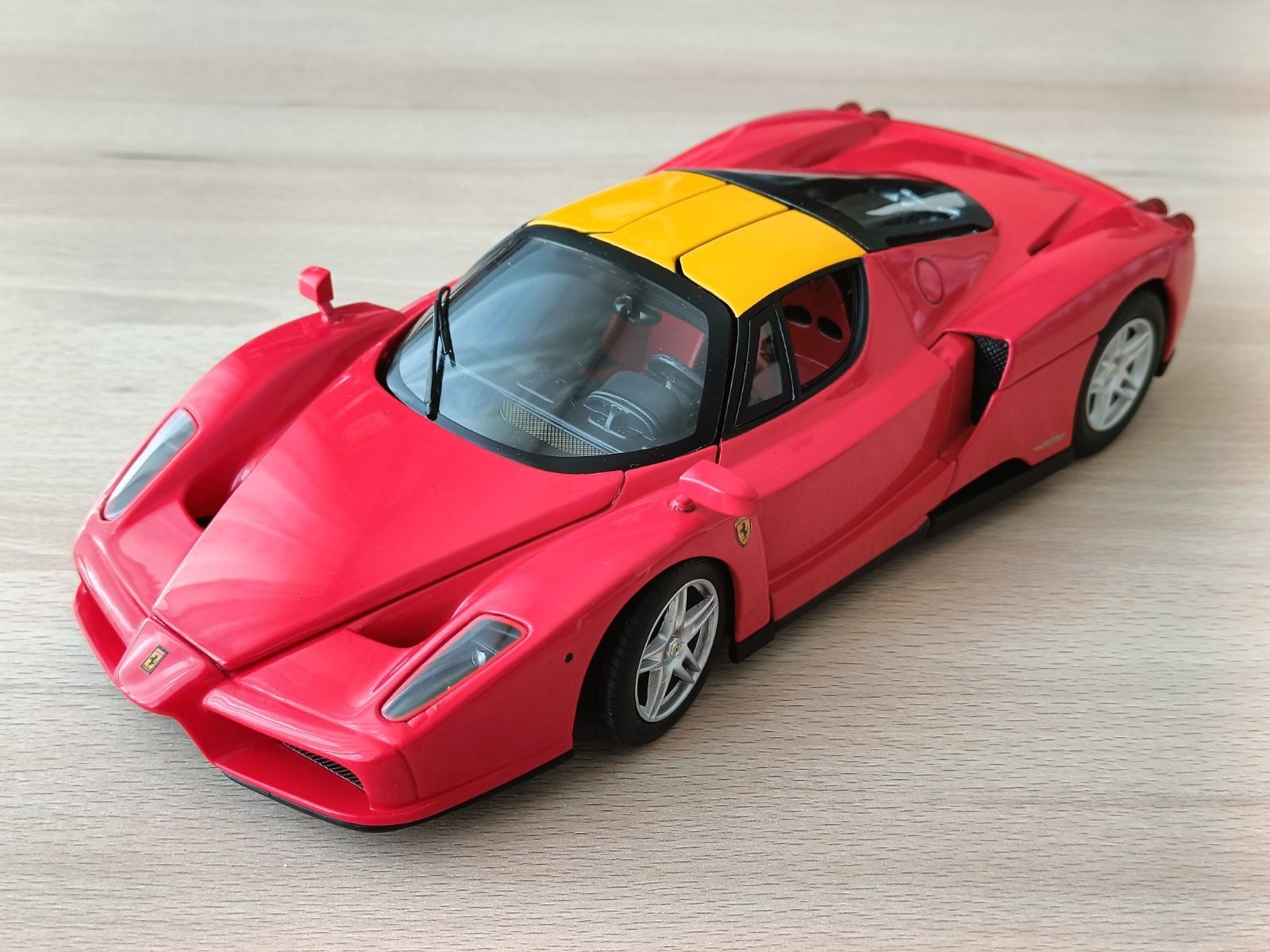 Ferrari Enzo, Hotwheels Elite 1:18