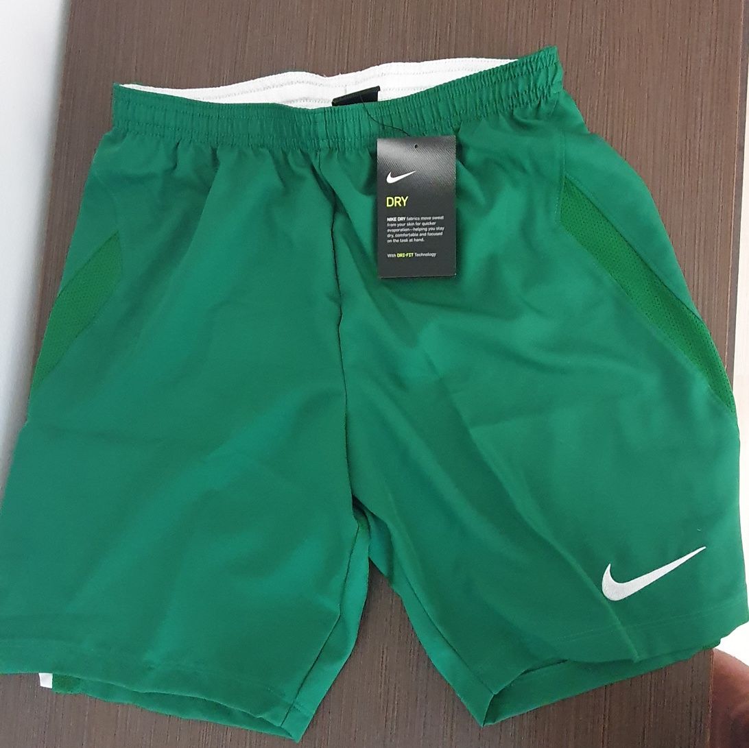 Pantaloni scurți Nike