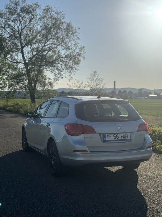 Opel Astra J 1.6 Cdti Euro 6.  110 cp 2014