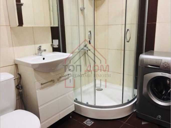 Дава се под наем Двустаен апартамент в Варна, Базар Левски - 66 кв.м за 357 € - Снимка #3