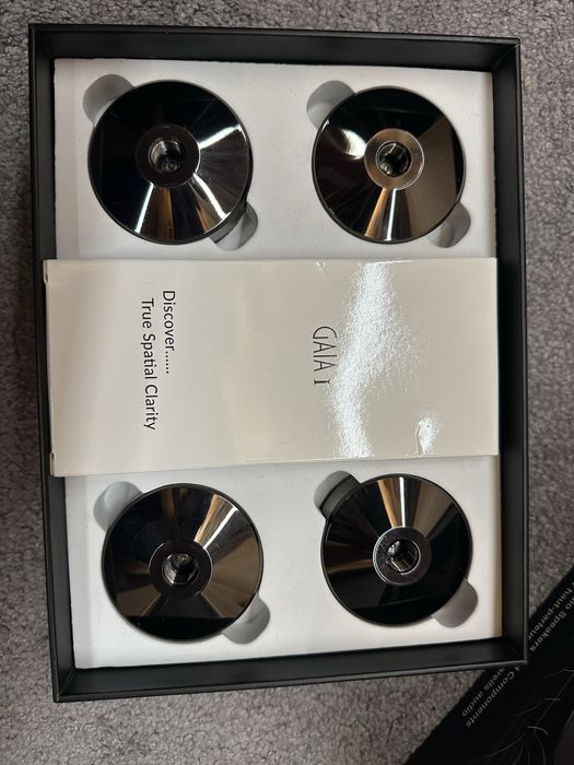 Продавам Isoacoustics GAIA I (4бр.) до 105кг, аудиофилски крака