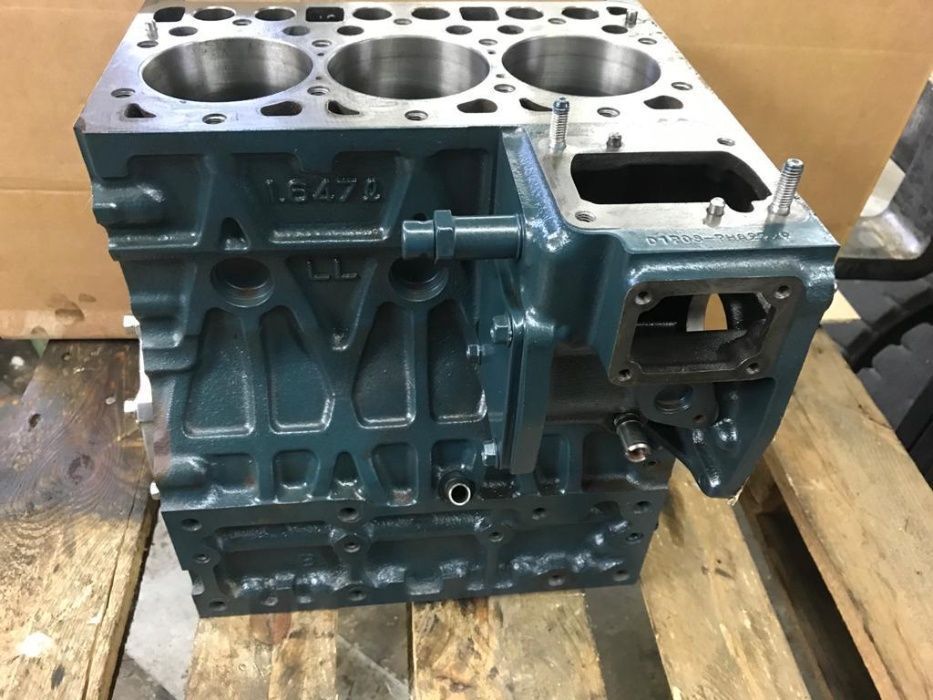 piese motor - vibrochen - bloc motor - chiuloasa kubota d1703