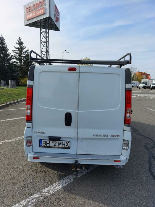 Opel Vivaro 5 locuri