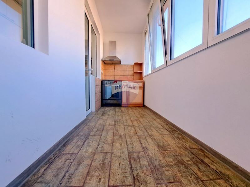 Продава се Четиристаен апартамент в Варна, Завод Дружба - 92 кв.м за 2816 €/кв.м - Снимка #2