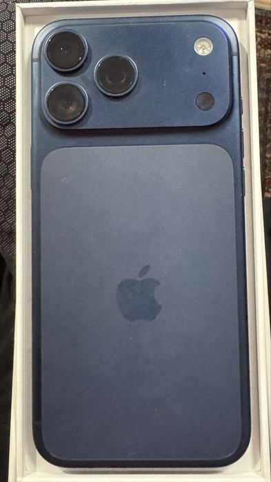 iPhone 17 Pro Max, Blue, 256 Gb - 2 год. Гаранция