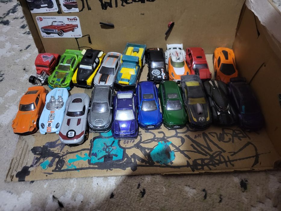 Продам Hot wheels