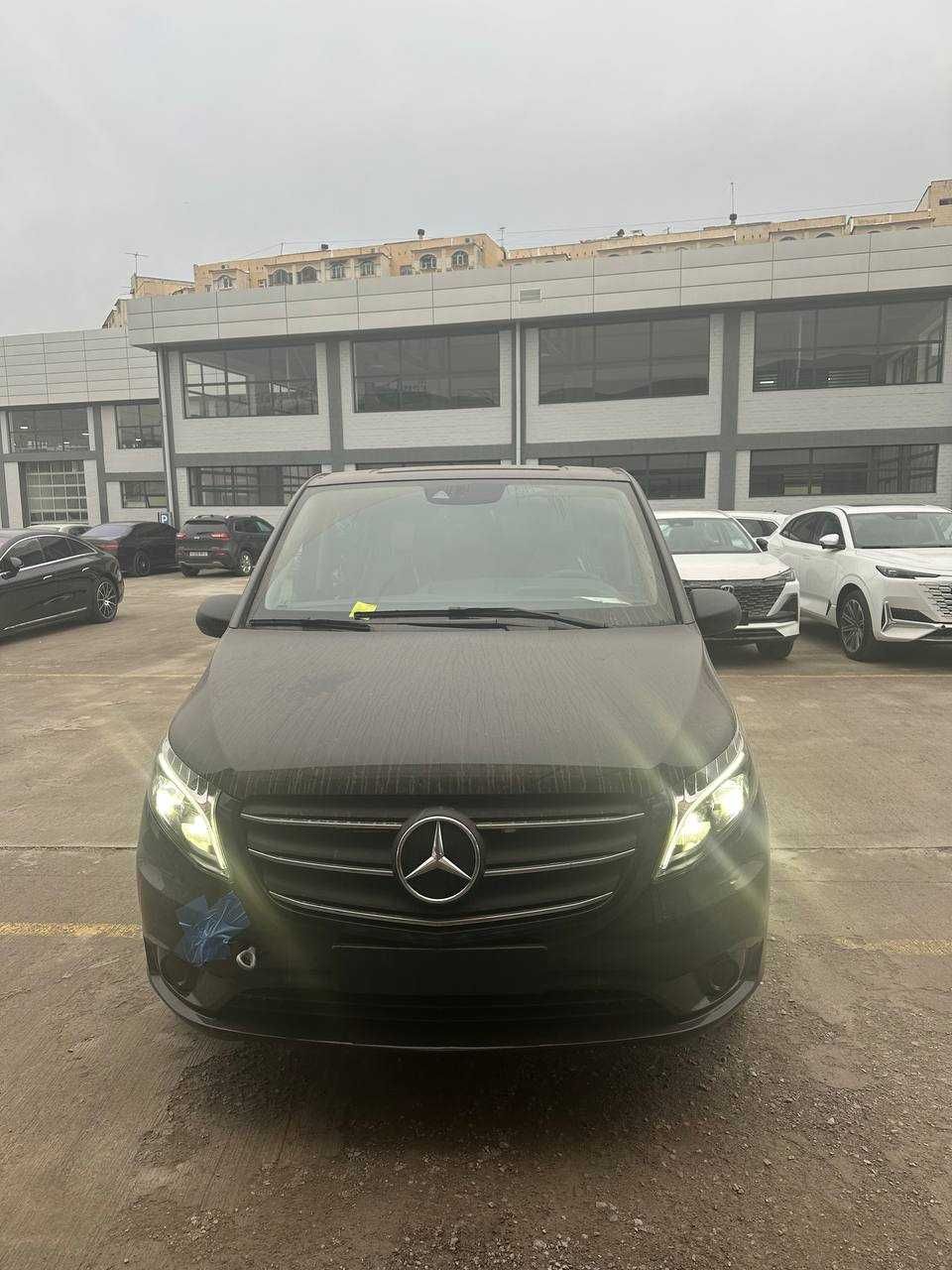 Mercedes-Benz Vito Tourer 8+1