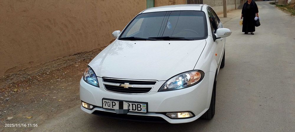 Lasetti 1.8. Gentra qilingan