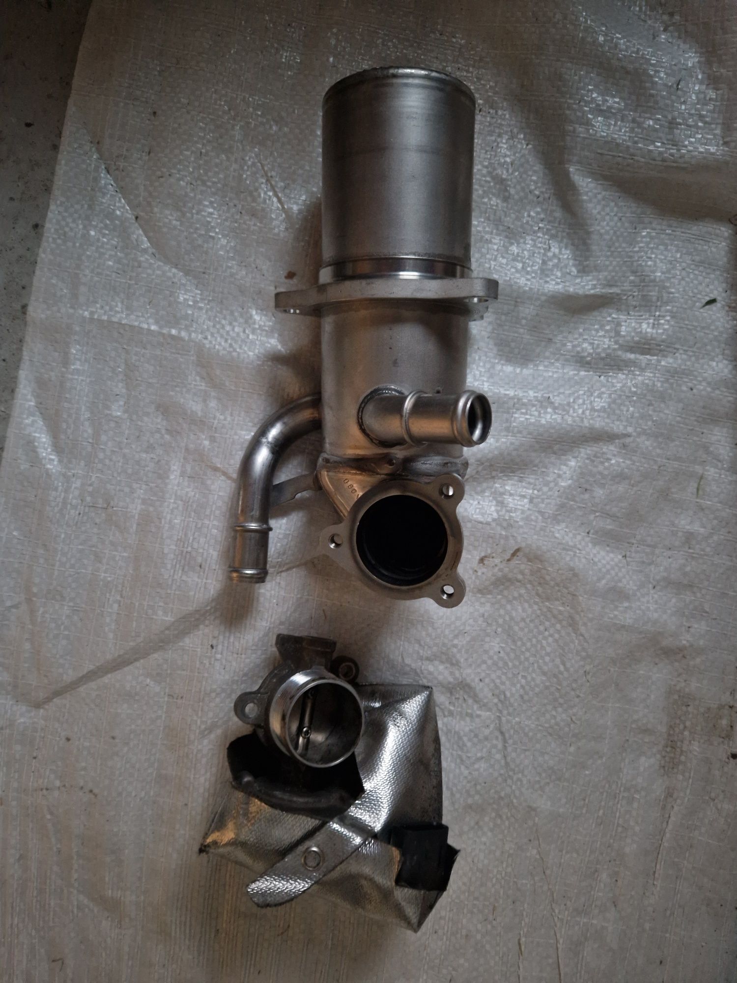 Vand Egr+radiator egr Audi A4 b9 2.0 tdi