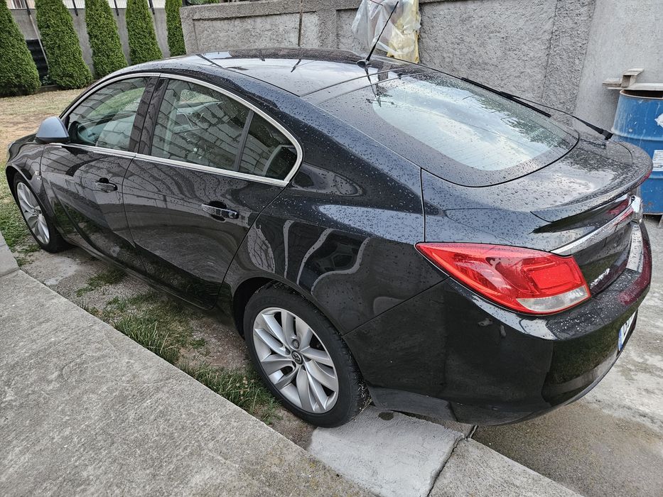 Vìnd Opel Insignia impecabil.