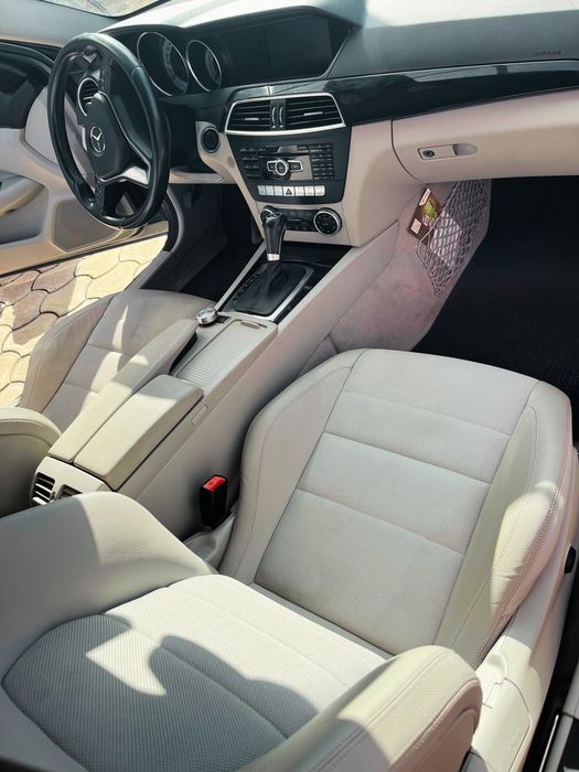 Mercedes Benz C-Class 220 CDI 170cp automat