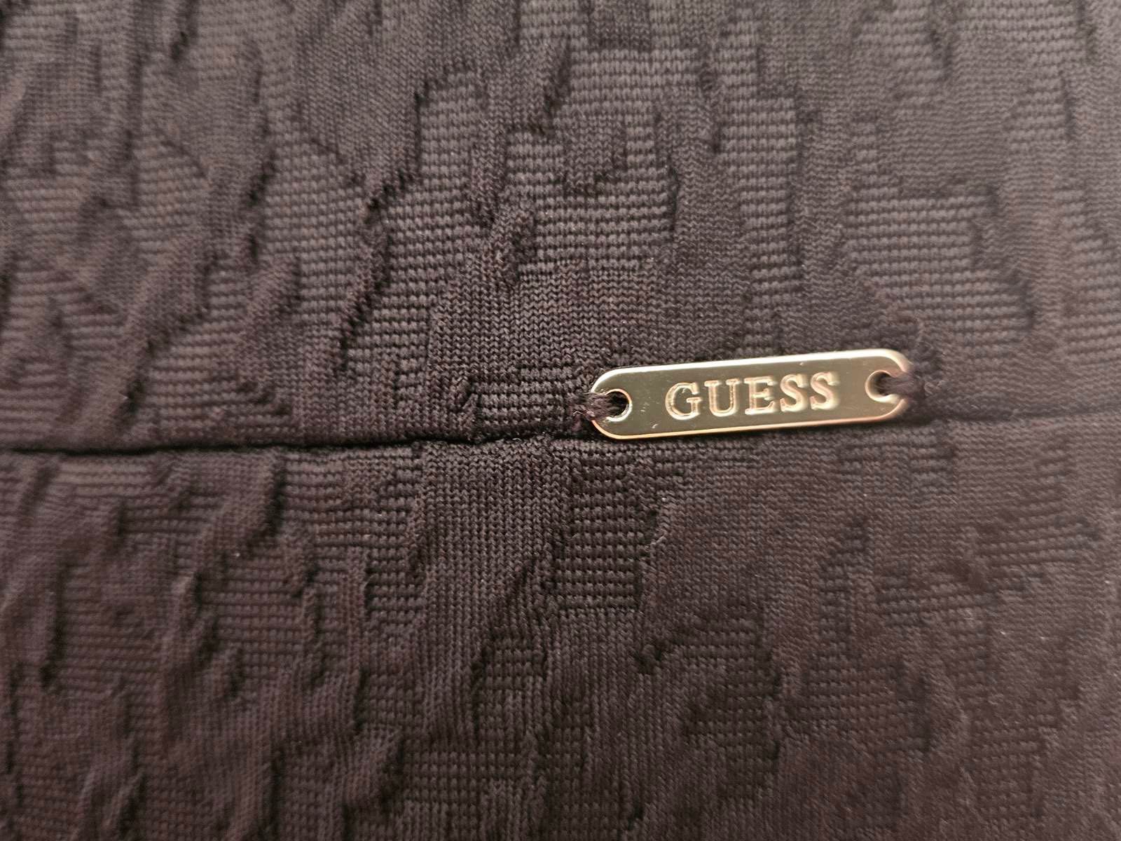 Малка черна рокля Guess