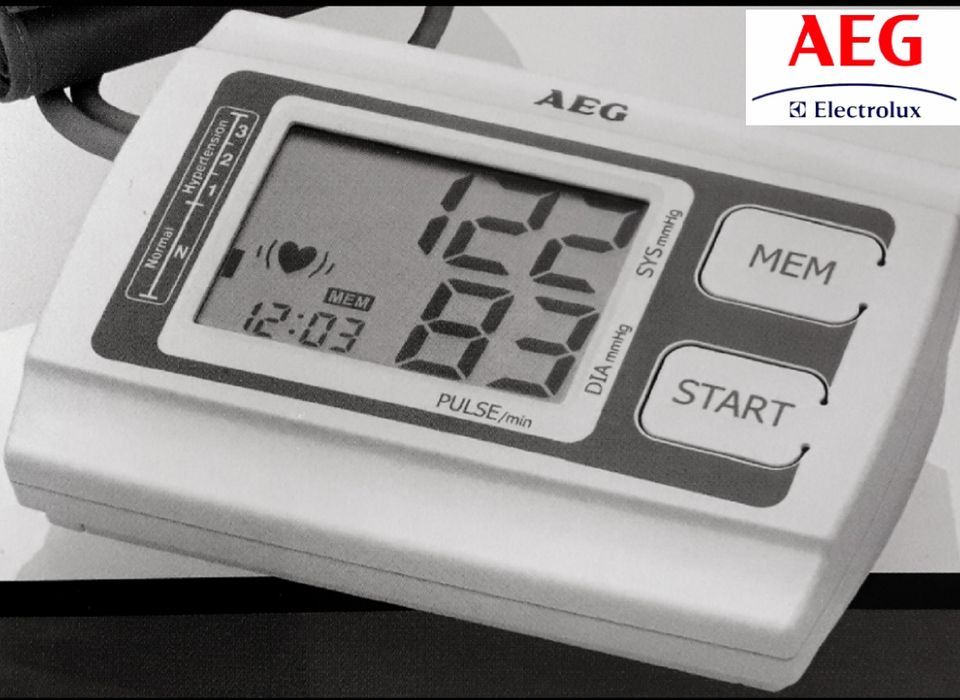 TENSIOMETRU de brat AEG ecran mare LCD 2X60 Memorii NOU - 120 Lei