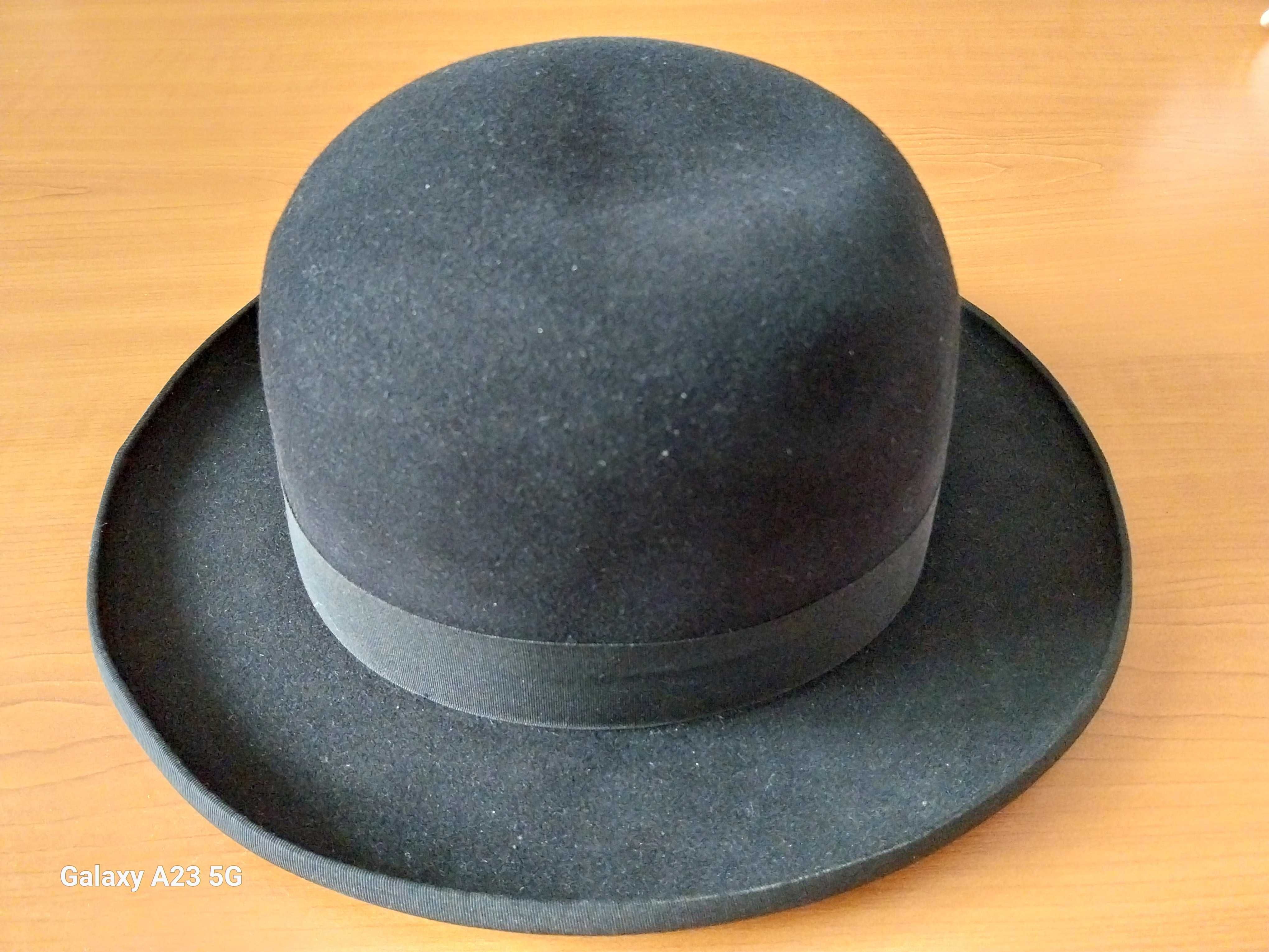 Melon (bowler) din fetru negru, cu panglică neagră, HUCKEL,