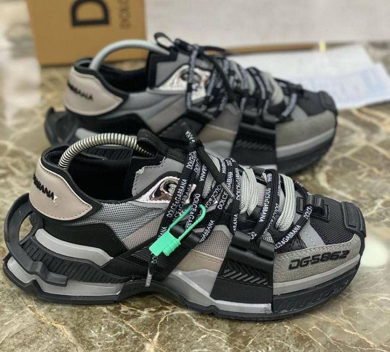 Bs Дамски маратонки 41,42,43н