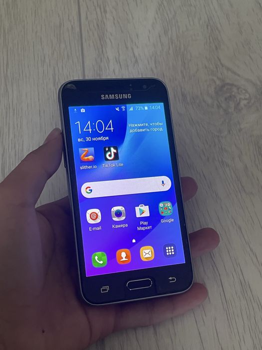 Продается Samsung J1 (2016)