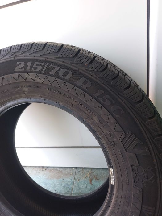 Гума за бус 215 70 15 C Continental