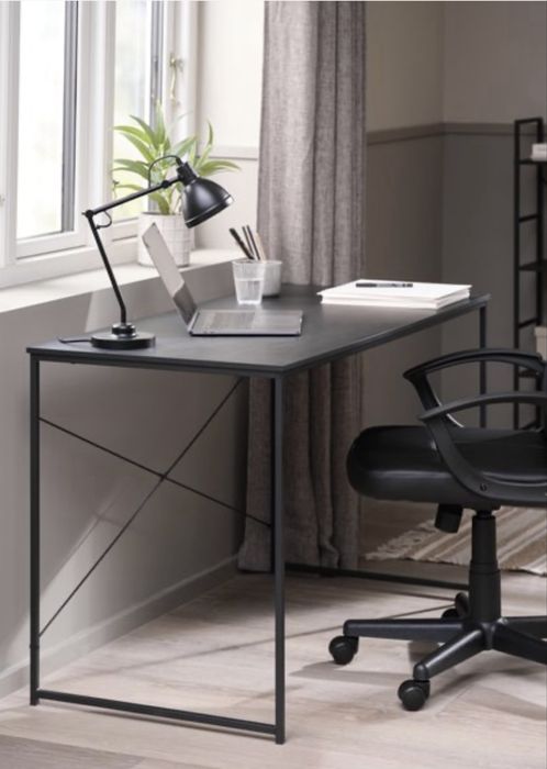 De vânzare: Birou negru