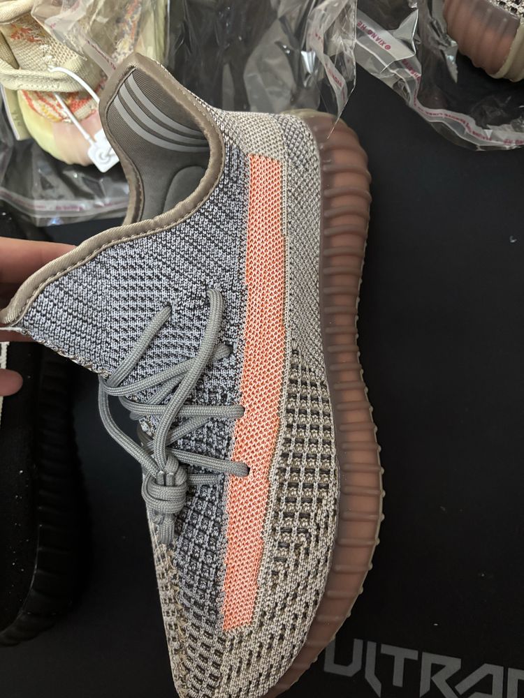 Продавам yeezy 350