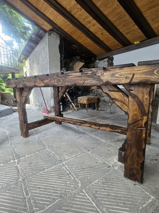 Ръчно изработена маса