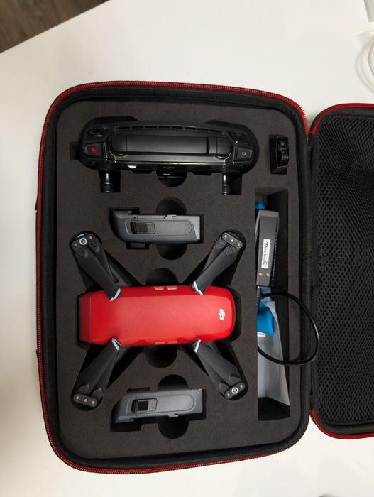 Дрон Dji Spark с много аксесоари