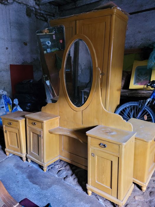 Vând mobila lemn masiv