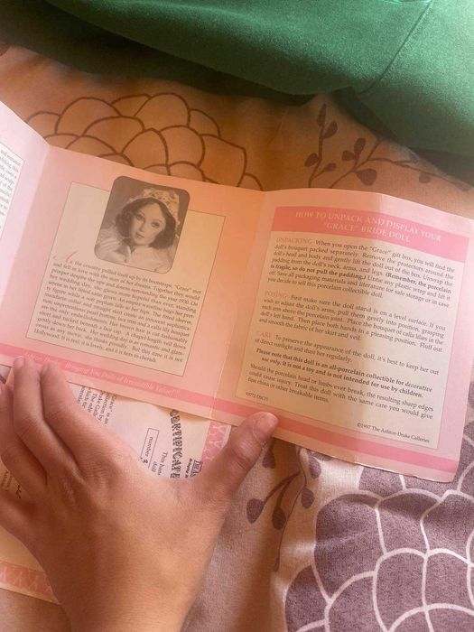 Порцеланова кукла