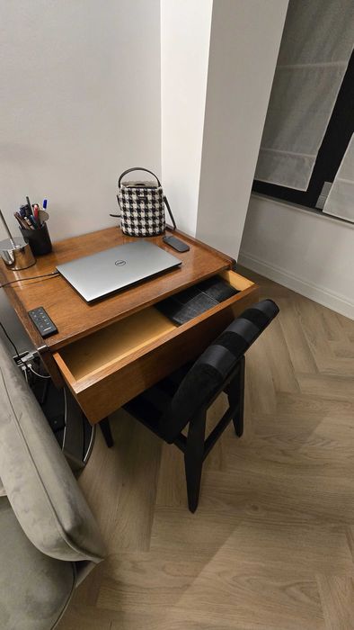 masa cu sertar lemn masiv reconditionat L70xl55xh82cm