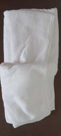 Средние белые гостиничных полотенца