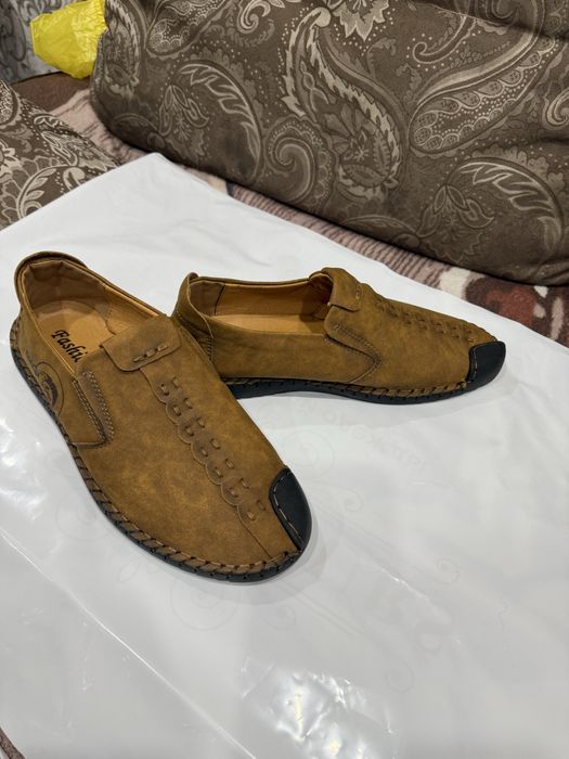 Продам мужские макасы новые