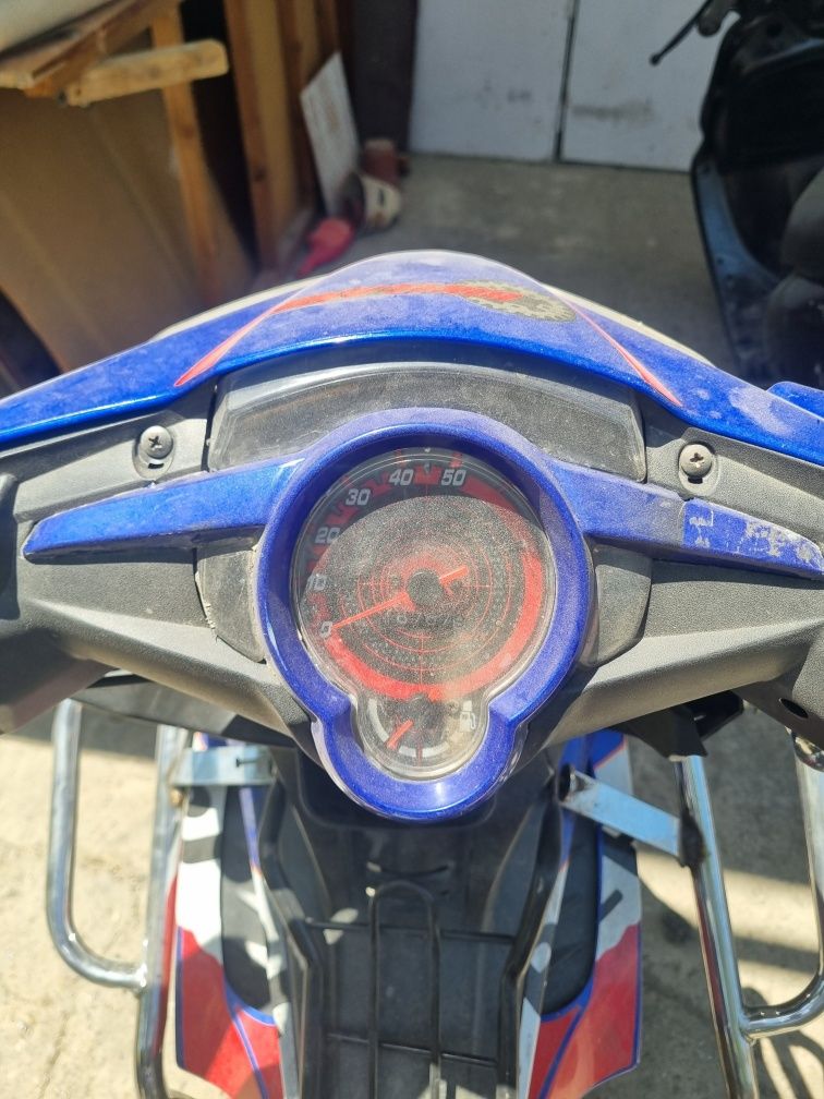 Skuter sotiladi repsol avangard  2  110kub