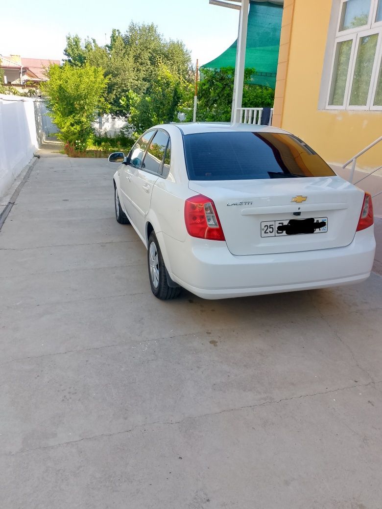 Laseti 2 pazitsiya jentra qilingan sotiladi