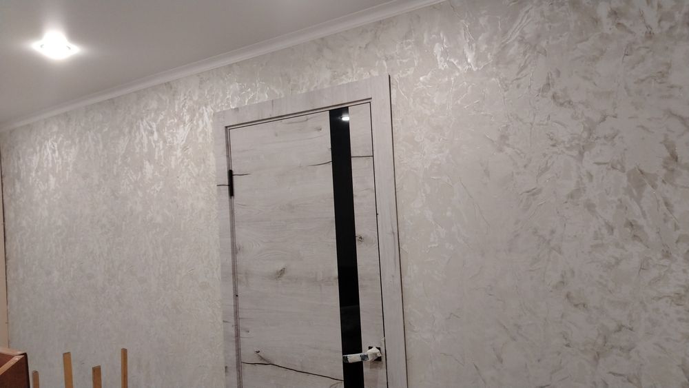 Поклейка обоев любой сложности галтели и тд